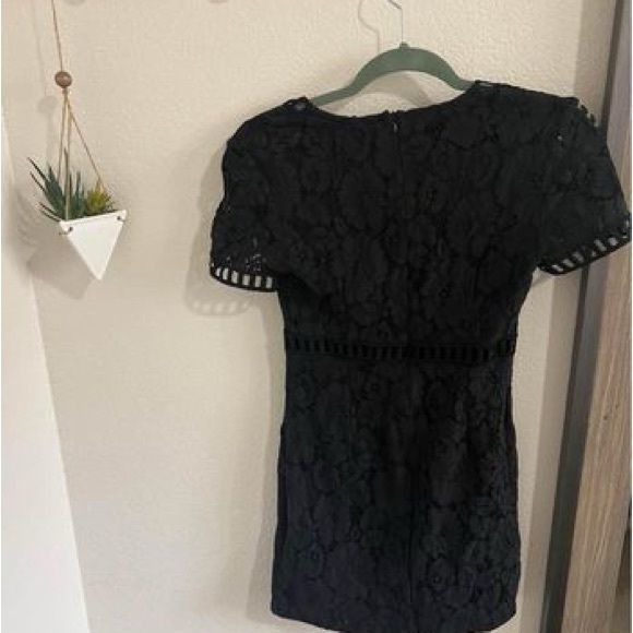 Forever 21 black lace dress size small - Picture 2 of 3